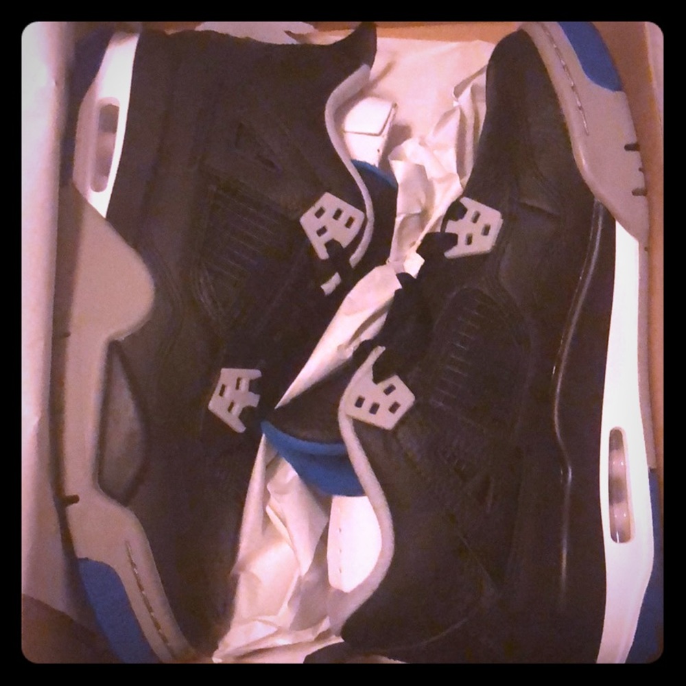 NWT Air Jordan 4 retro BG